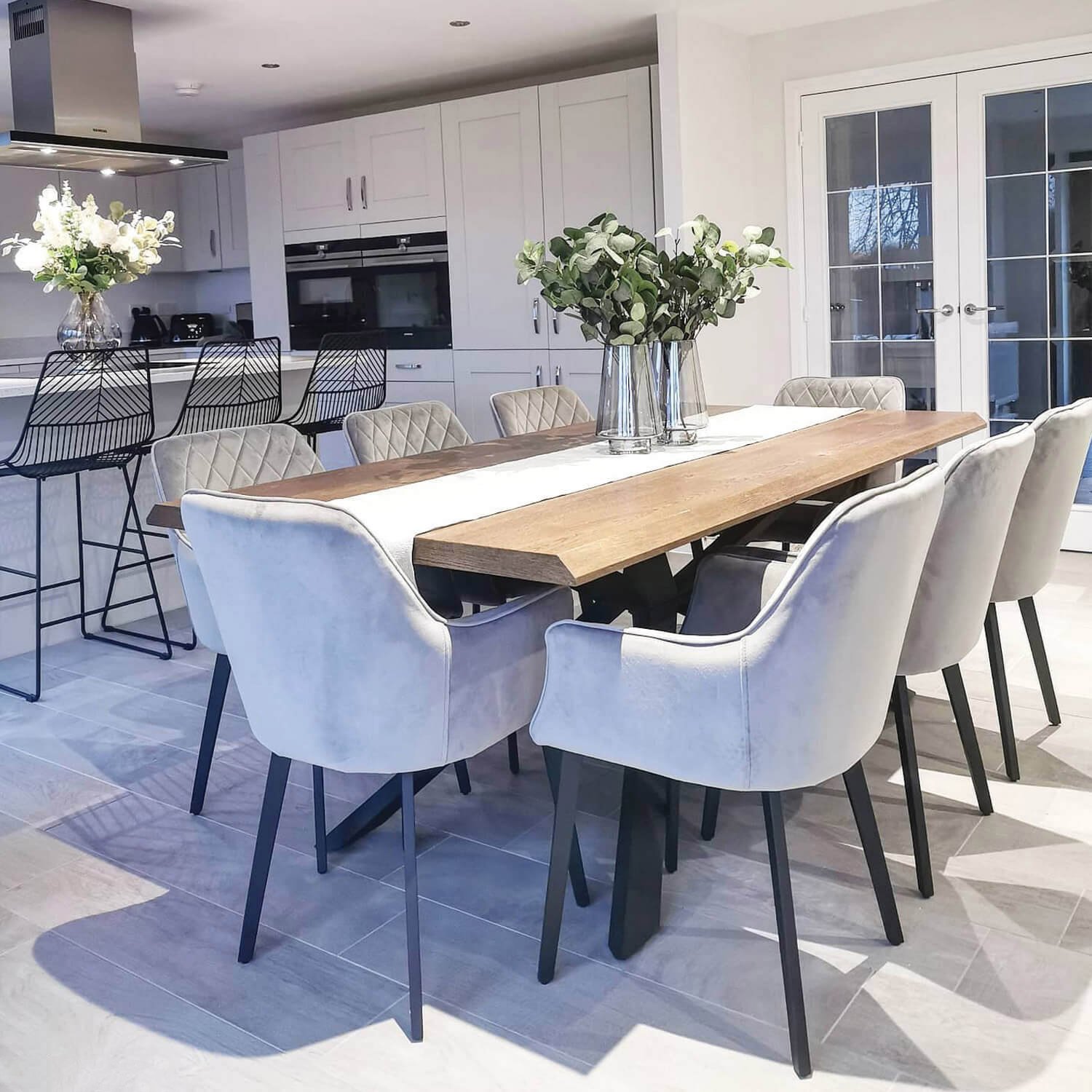Dining Table & Chairs